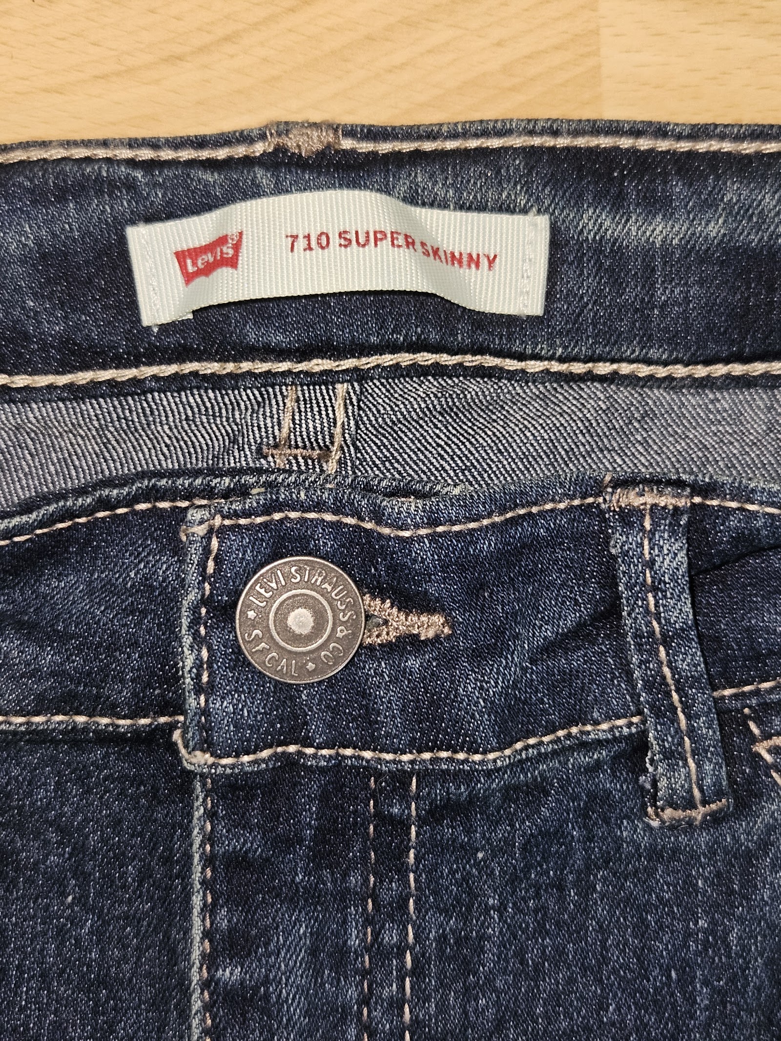 Genuine Levi's 710 Super Skinny Dark Blue Jeans Size Not Shown, Size not shown, photo 4