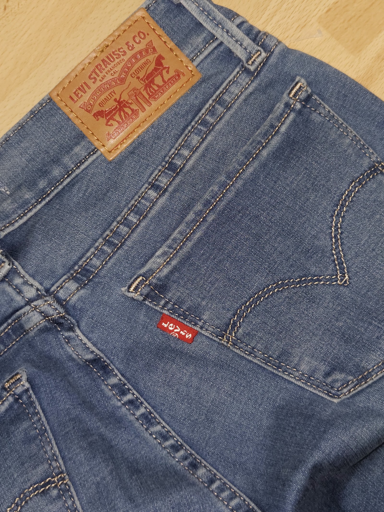 Genuine Levi's 710 Super Skinny Blue Jeans, W27 L32, photo 5