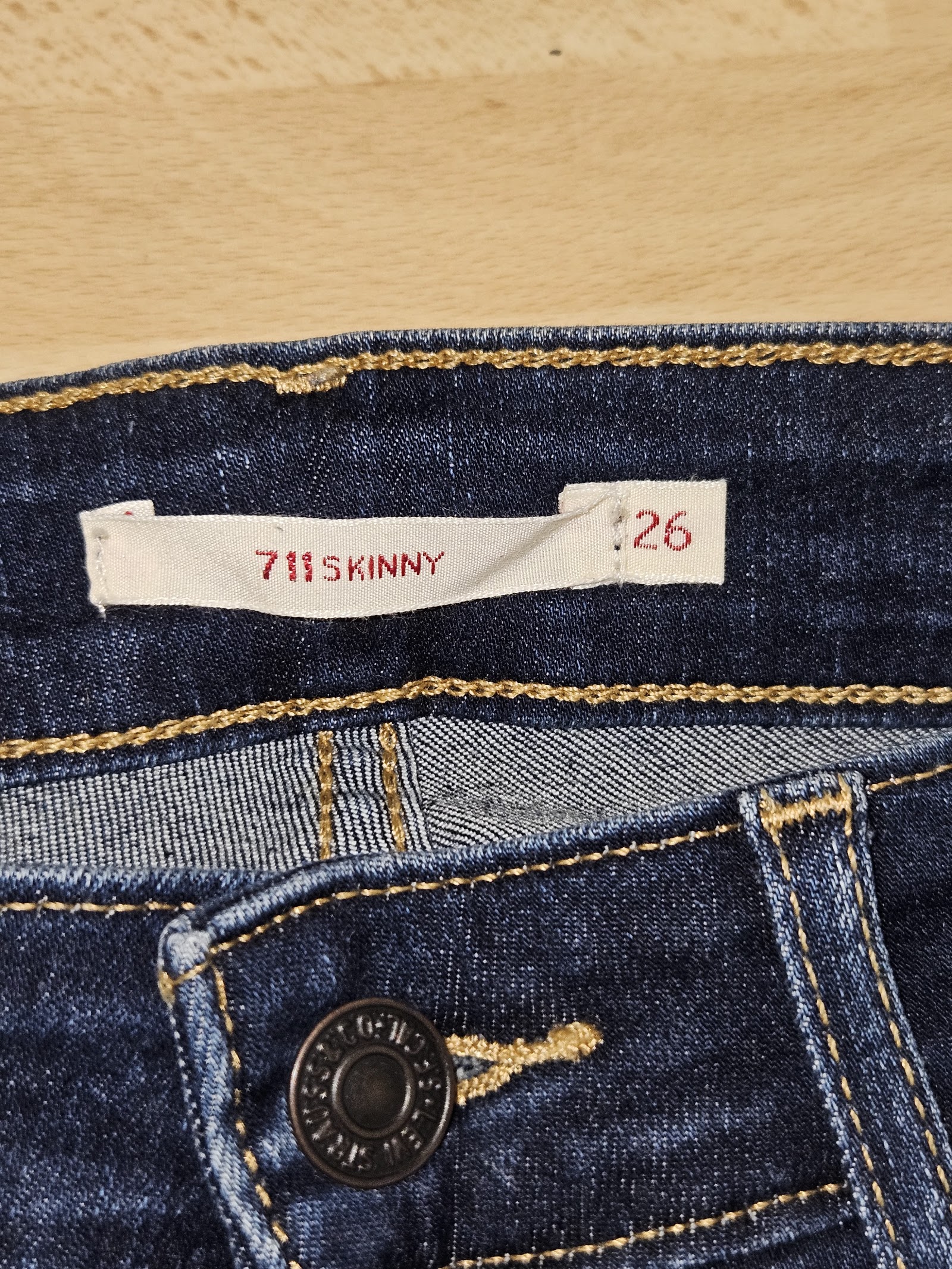 Genuine Levi's 711 Skinny Blue Jeans, W26 L32, photo 3