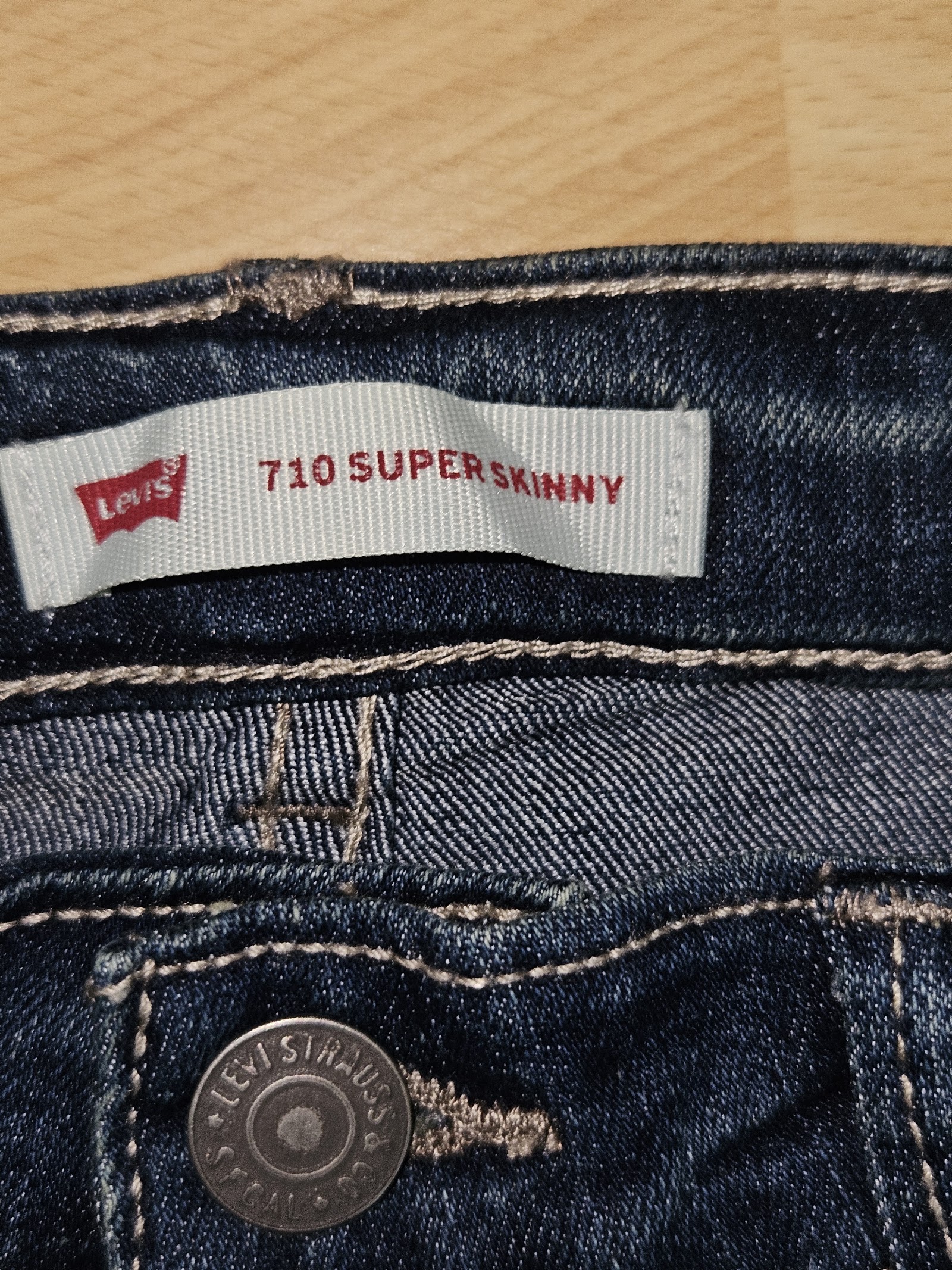 Genuine Levi's 710 Super Skinny Dark Blue Jeans Size Not Shown, Size not shown, photo 3
