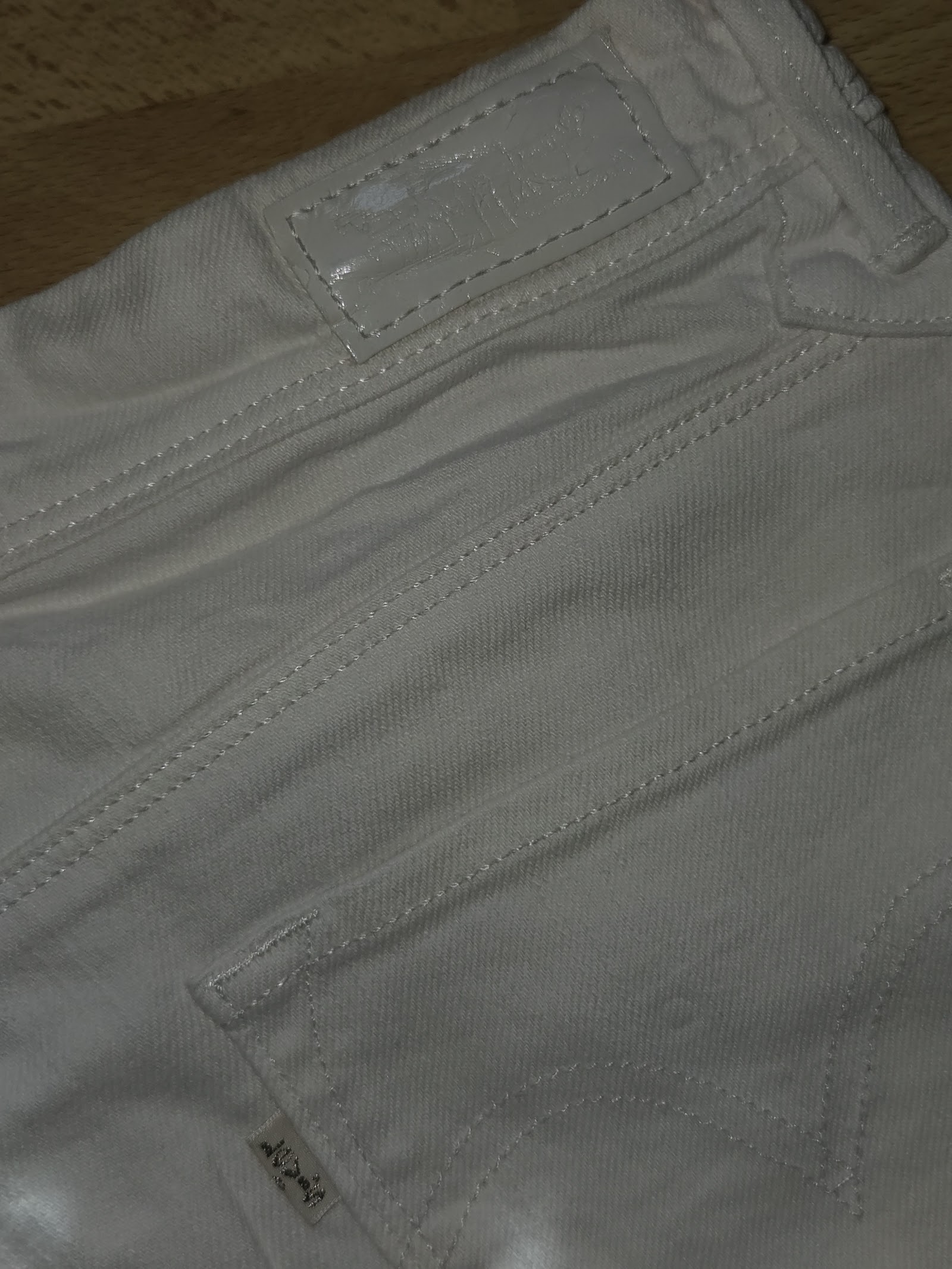 Genuine Levi's X111 Mid Rise Skinny White Capri Jeans, 8 / W28, photo 5