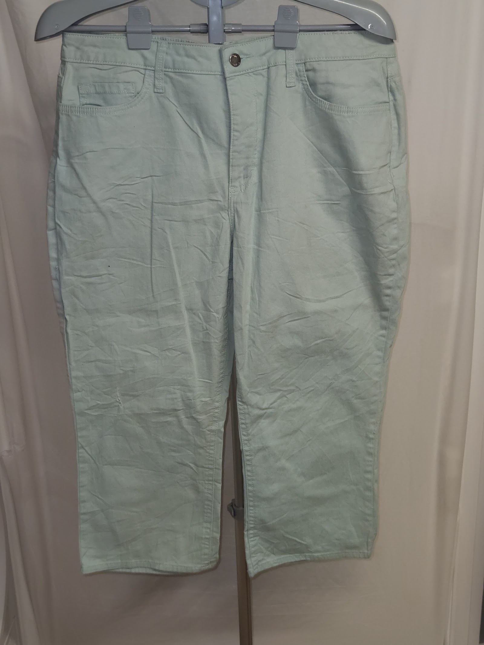 Lee Mint Midrise Capri Jeans