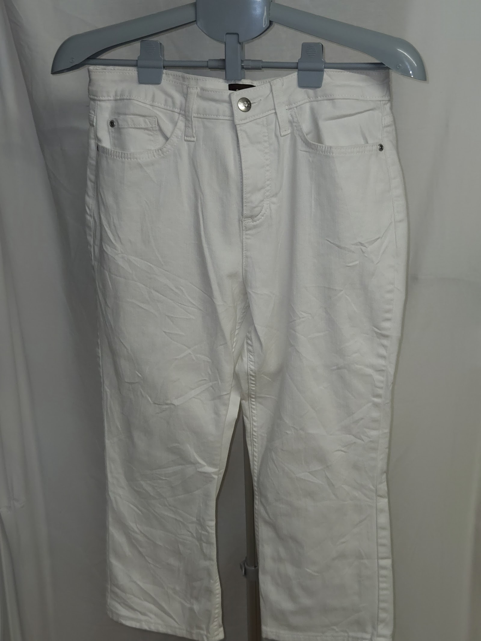 Lee White Five Pocket Capri Jeans