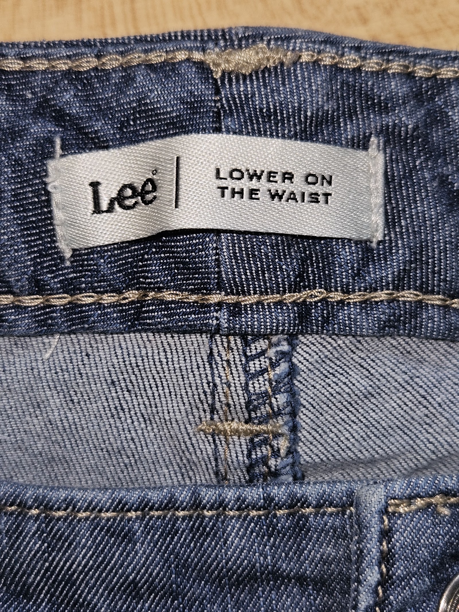 Genuine Lee Women's Lower Waist Cropped Capri Jeans Size 18 Medium, 18 Medium, photo 3