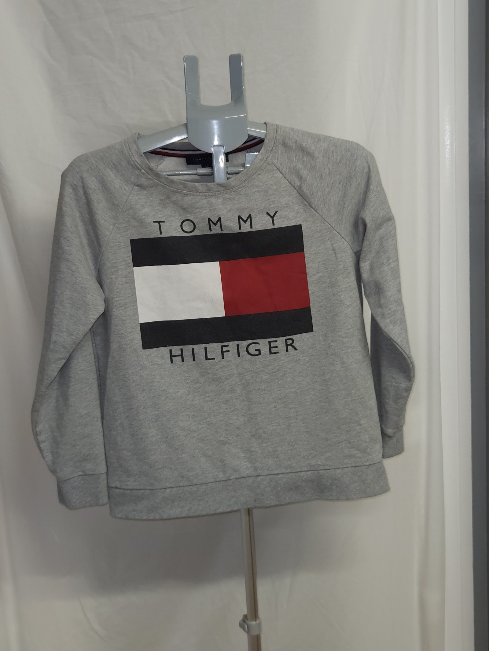 Tommy Hilfiger Grey Flag Logo Crew Neck Sweatshirt