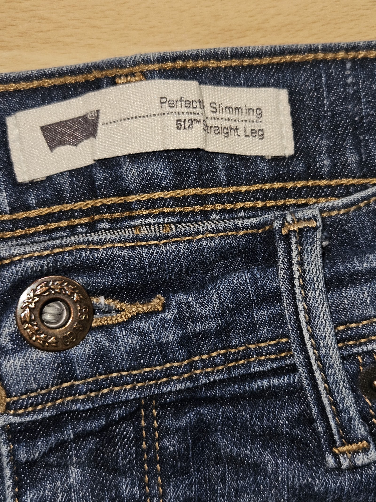 Genuine Levi's Perfectly Slimming 514 Straight Leg Jeans, 8 Medium / W31 L29, photo 3