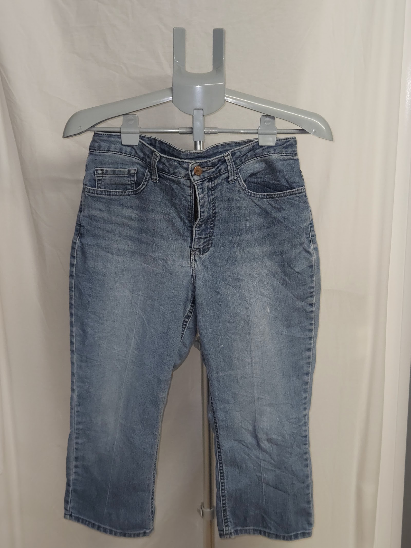 Riders by Lee Mid Blue Five Pocket Capri Jeans