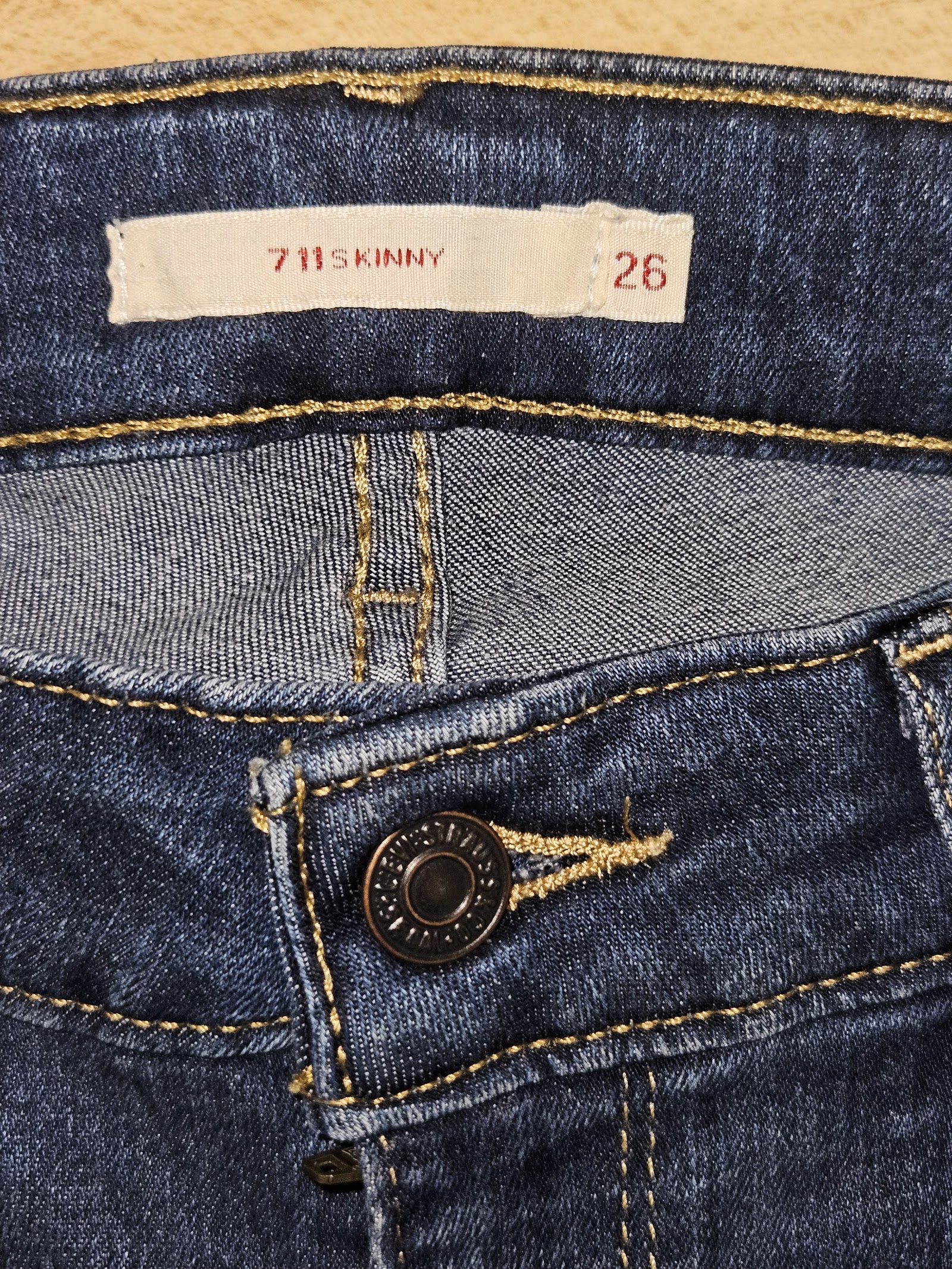 Genuine Levi's 711 Skinny Dark Blue Jeans, W26 L28, photo 3