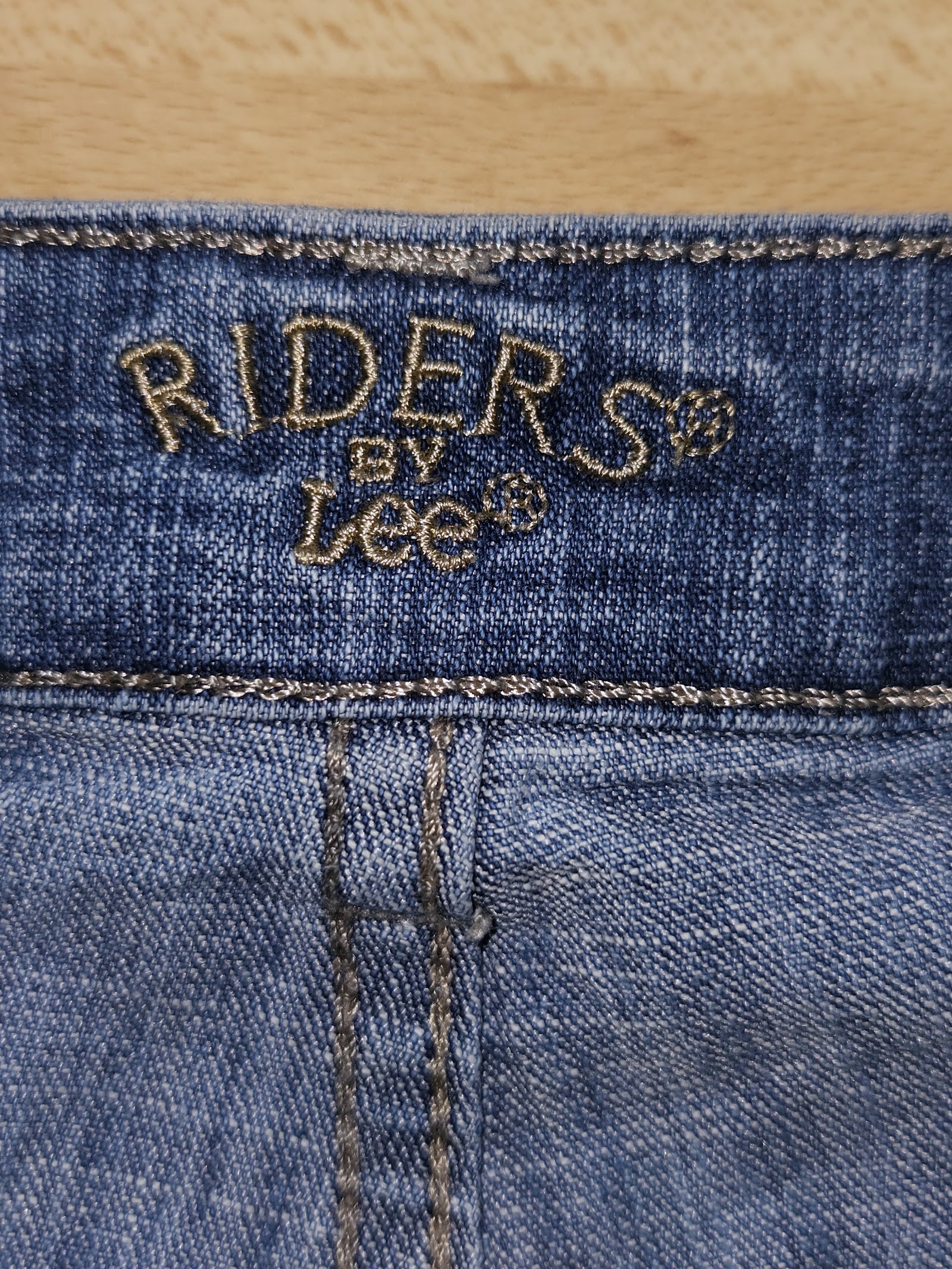 Genuine Riders by Lee Blue Five Pocket Capri Jeans, Measured UK 20/22 Medium, photo 3