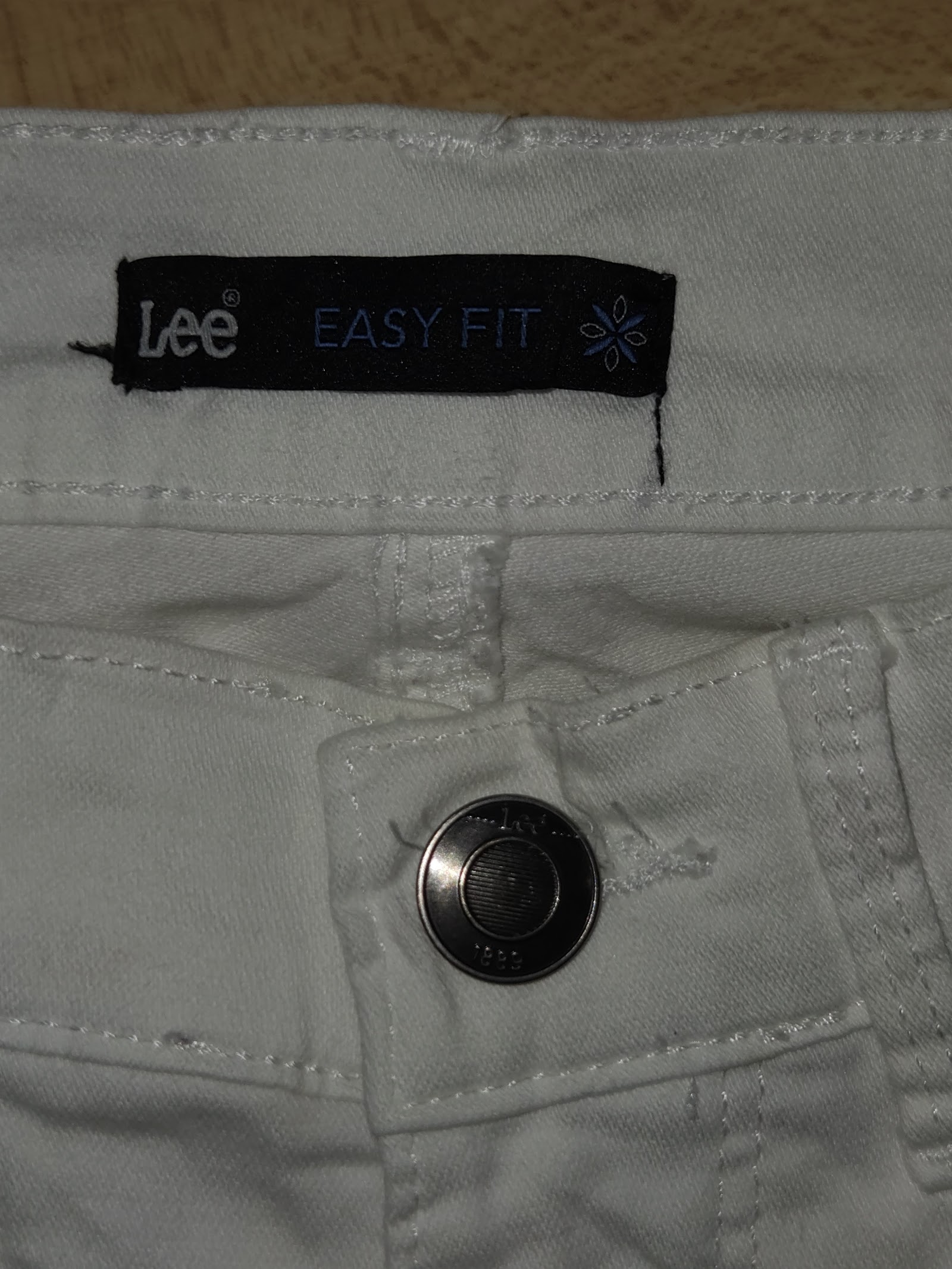 Genuine Lee Easy Fit White Straight Leg Jeans, 8 Medium, photo 3
