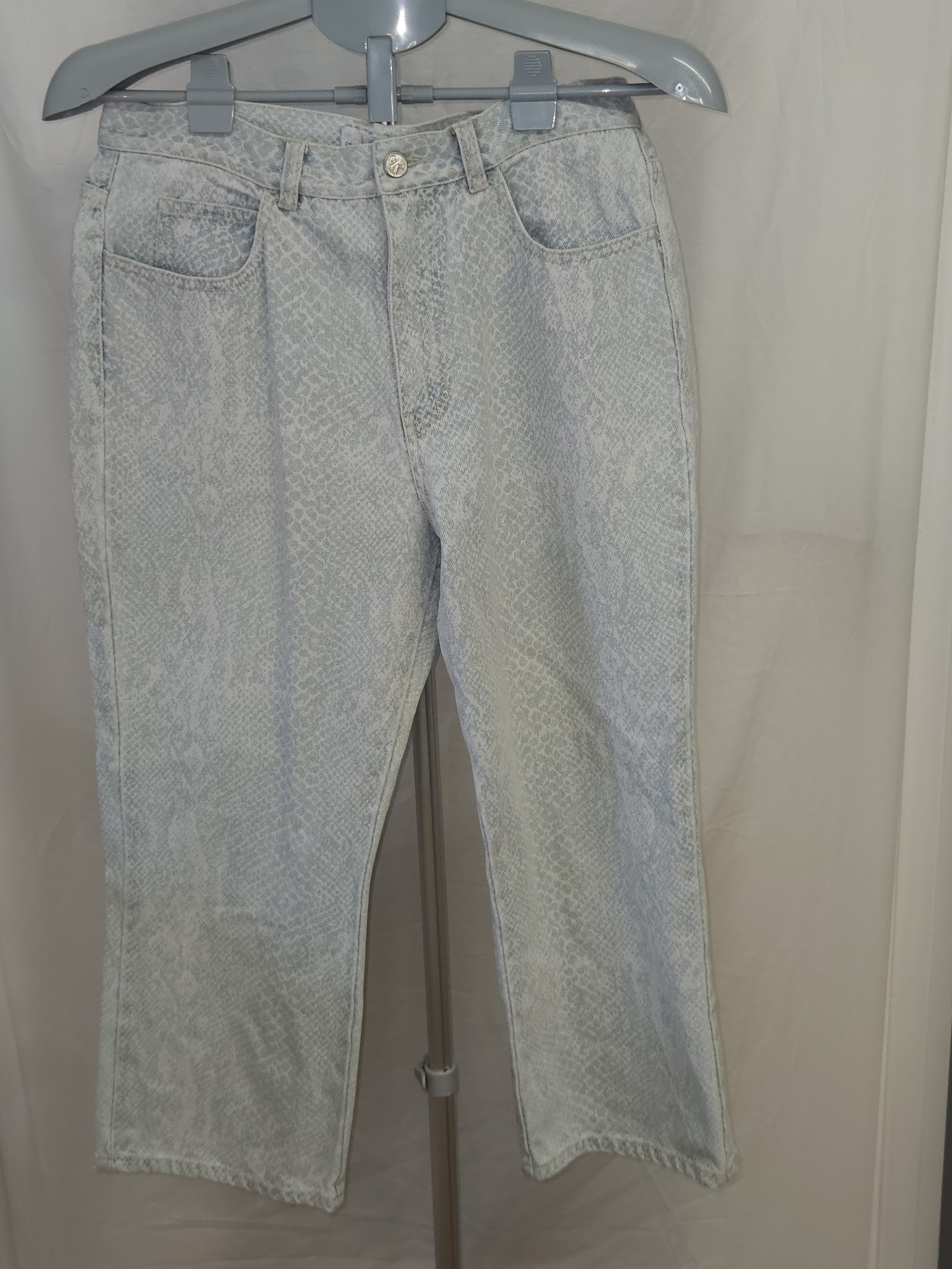 Calvin Klein Jeans Women's Size 10 Pale Blue Patterned Denim