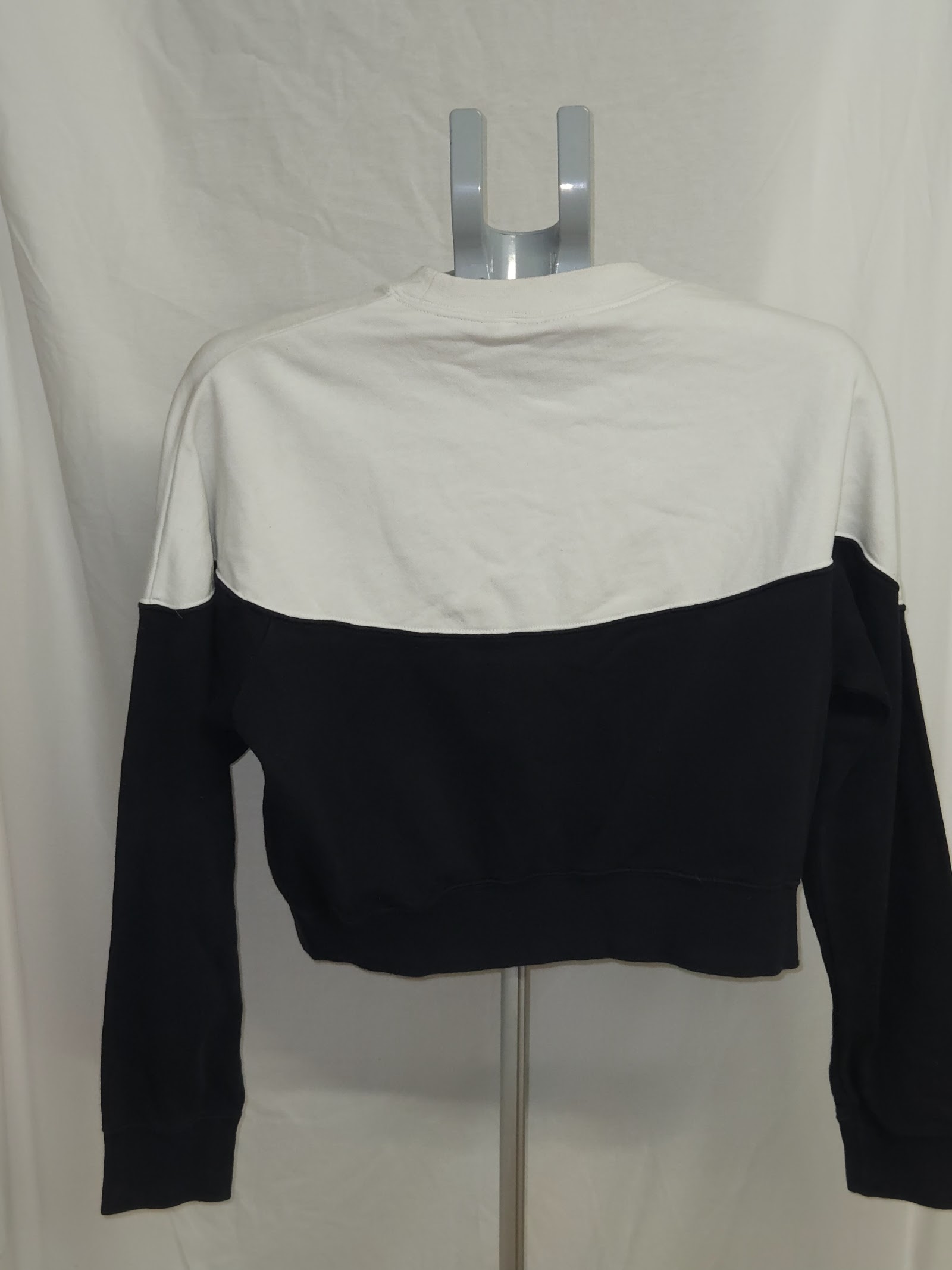Genuine Nike Cream Navy Colour Block Cropped Sweatshirt, L, photo 2