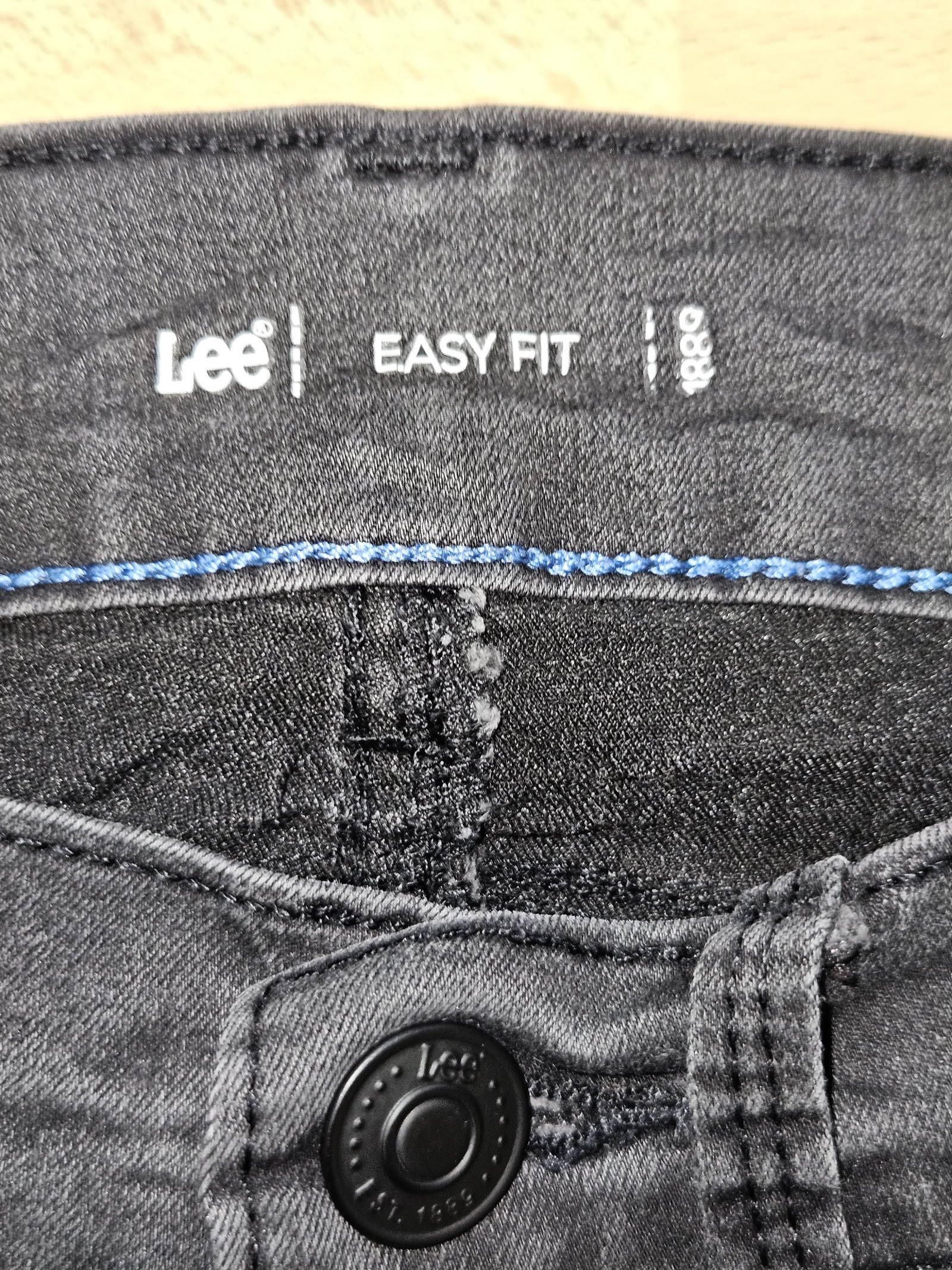 Genuine Lee Easy Fit Extreme Motion Washed Black Jeans, 6 Petite, photo 3