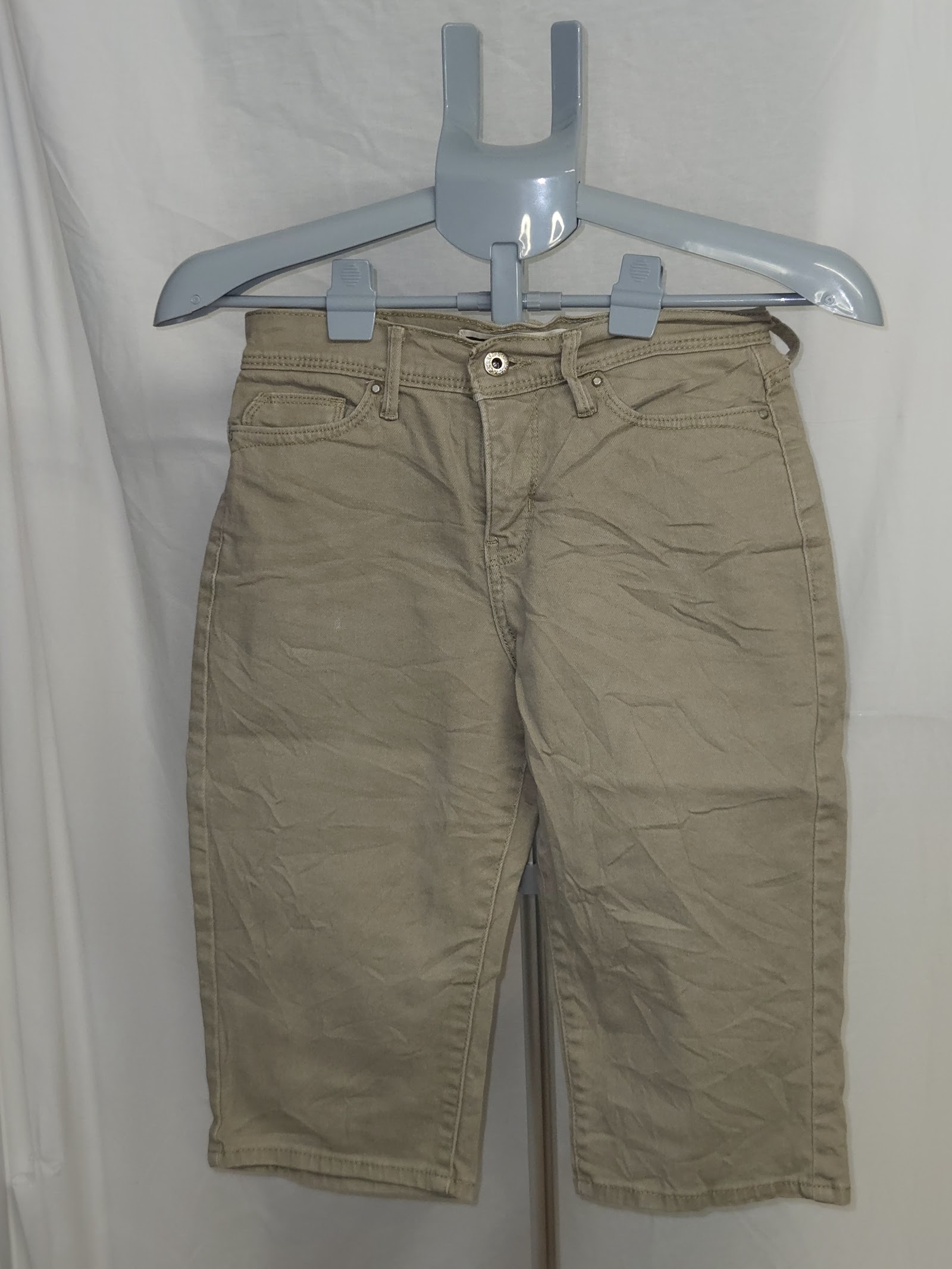 Levi's Khaki Petite Cropped Capri Jeans