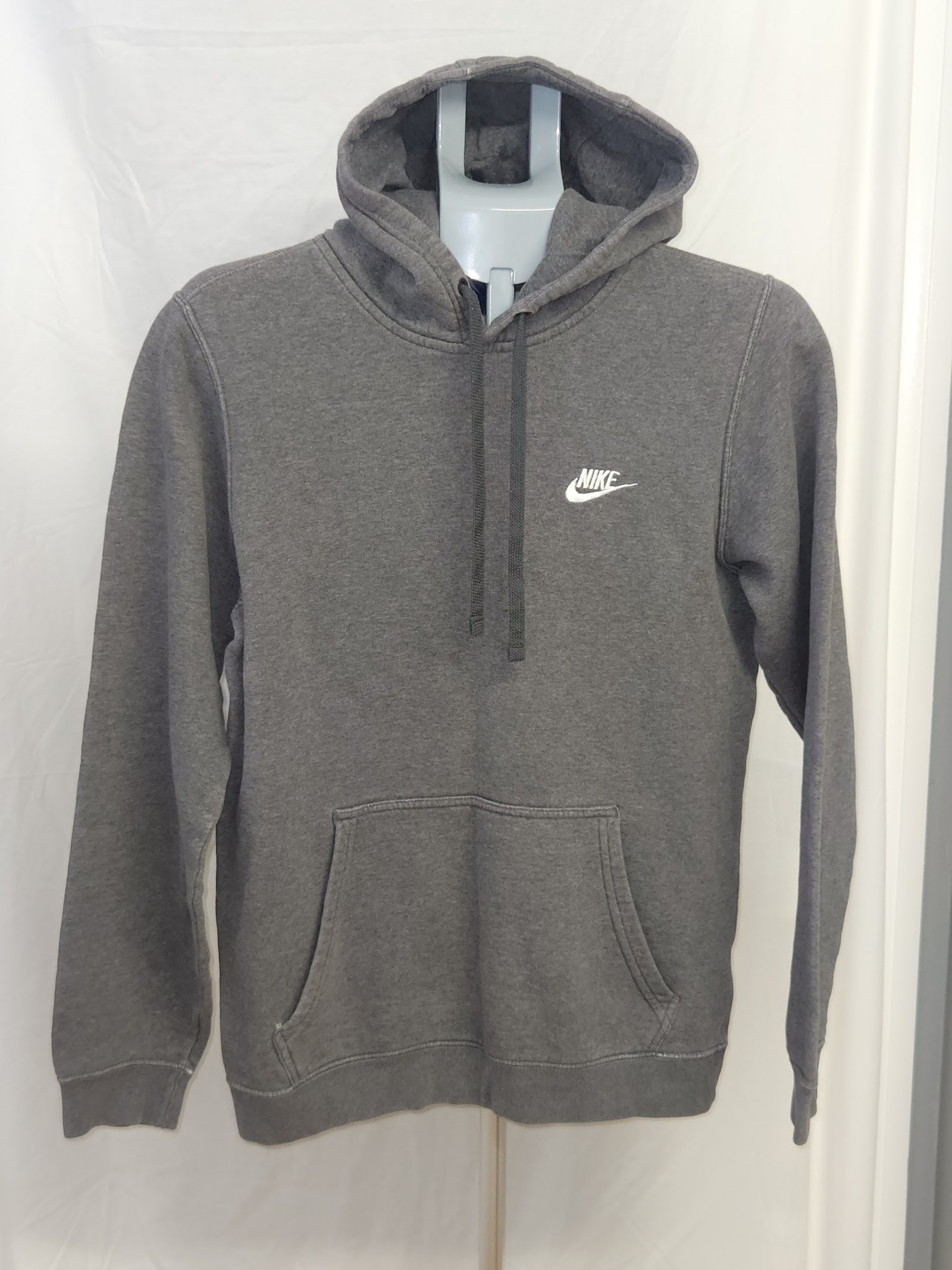 Nike Grey embroidered-logo pullover hoodie