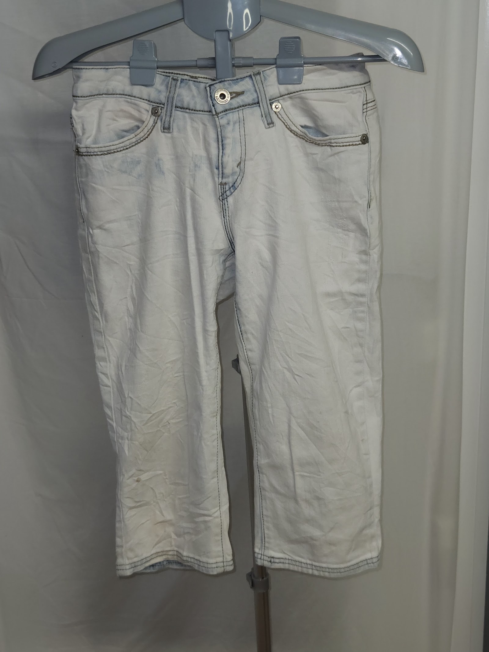 Levi Strauss Signature White Contrast Stitch Capri Jeans