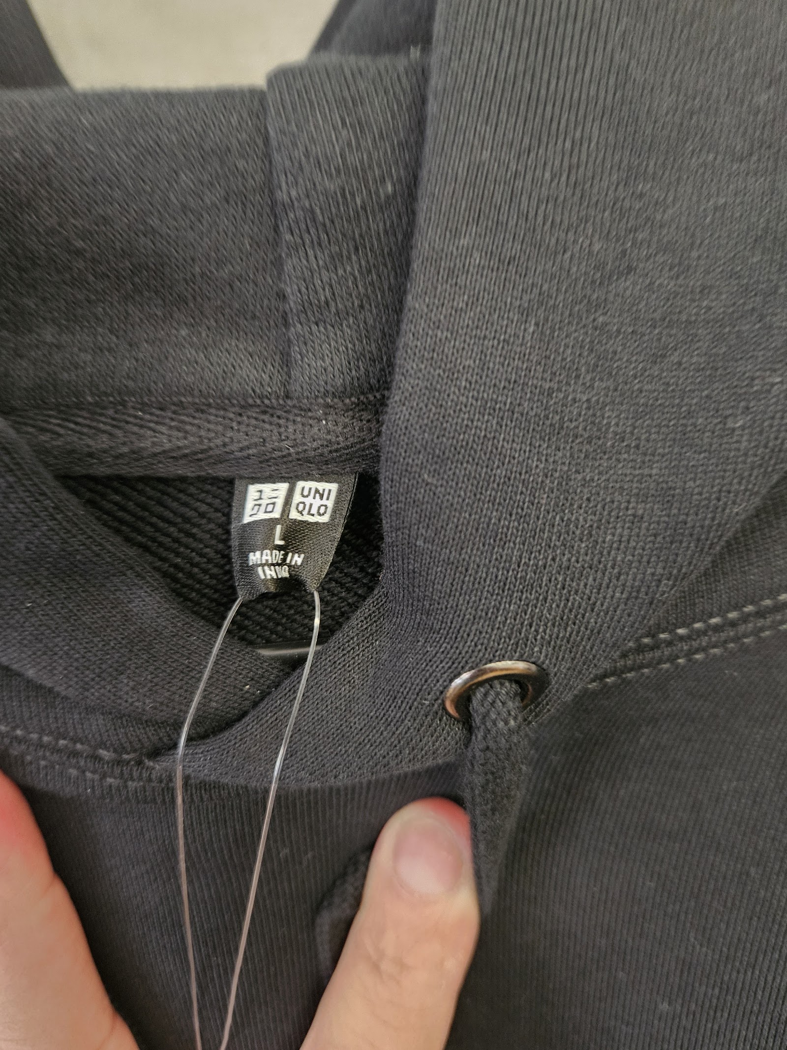 Genuine Uniqlo Black pullover hoodie with tags, Large, photo 3