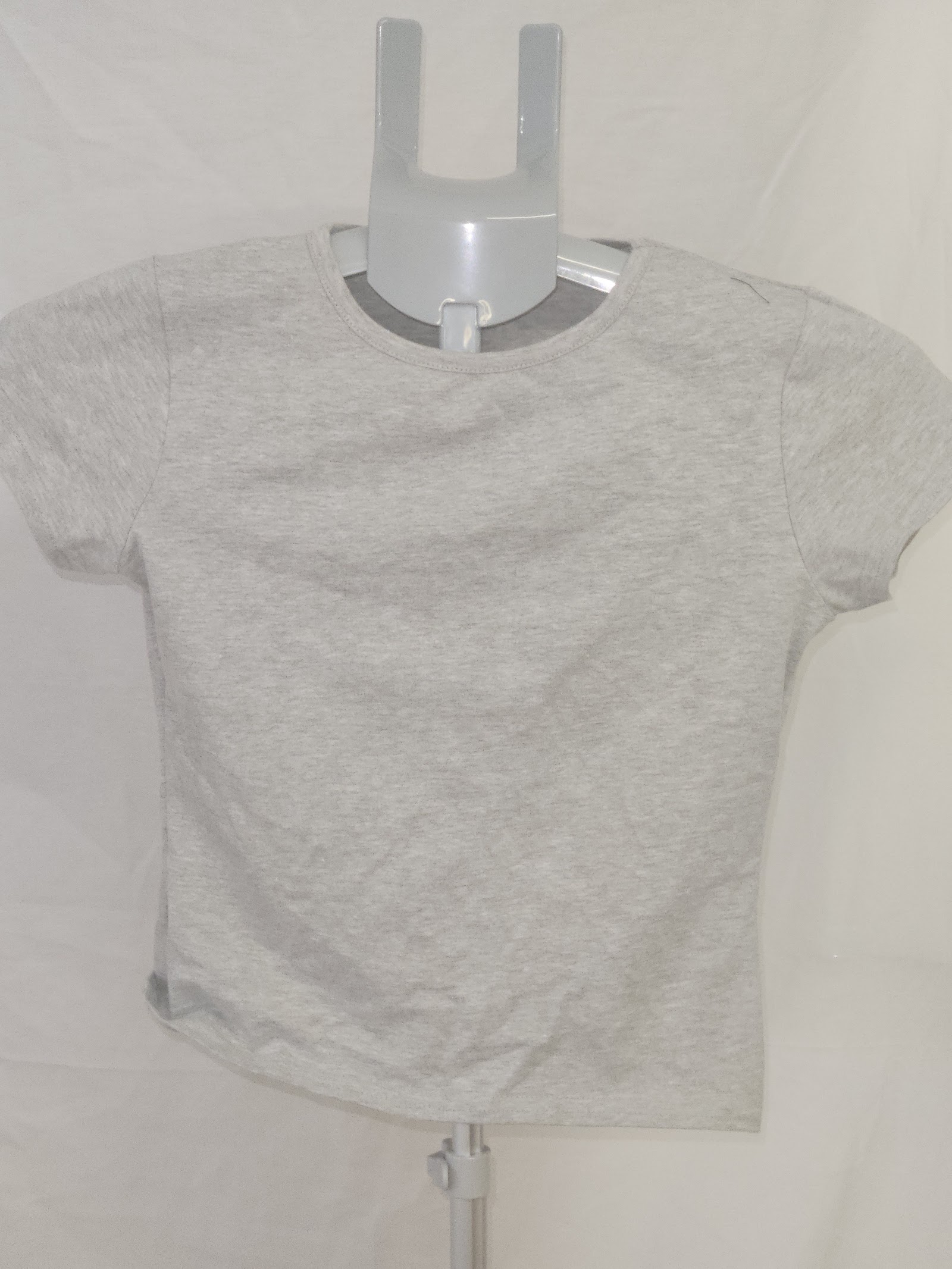 PrettyLittleThing Women's Grey T-Shirt UK 8 Small