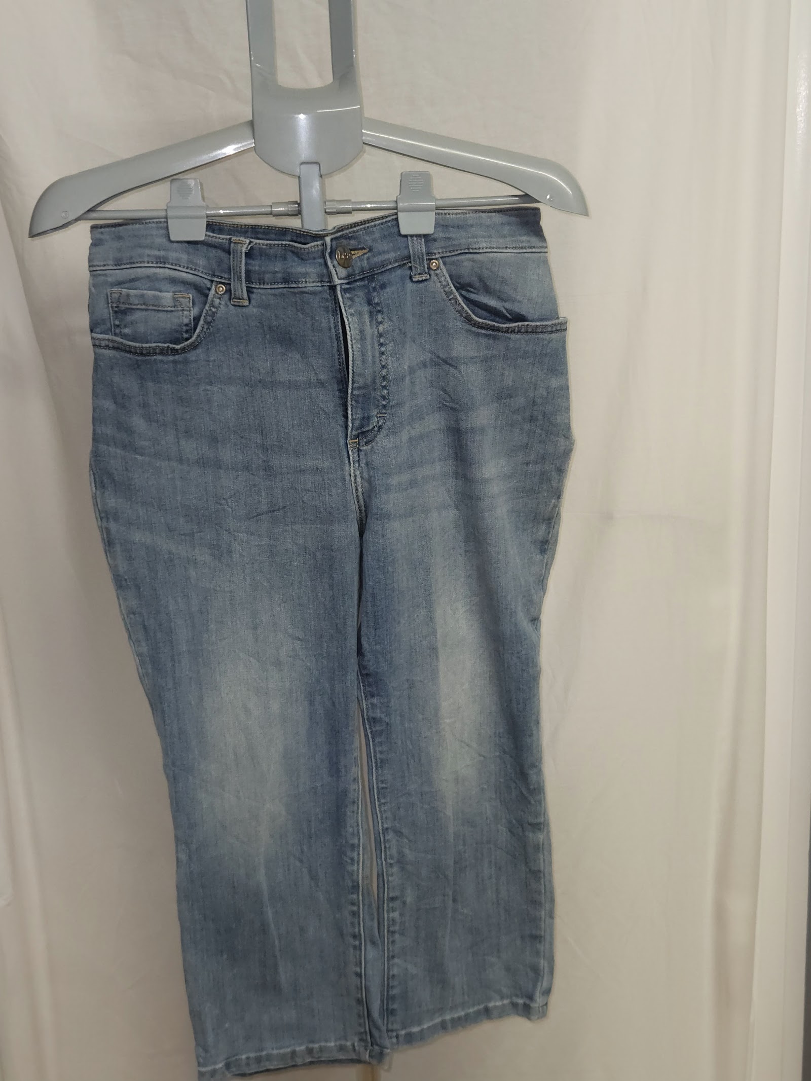 Lee Mid Blue Five Pocket Cropped Jeans