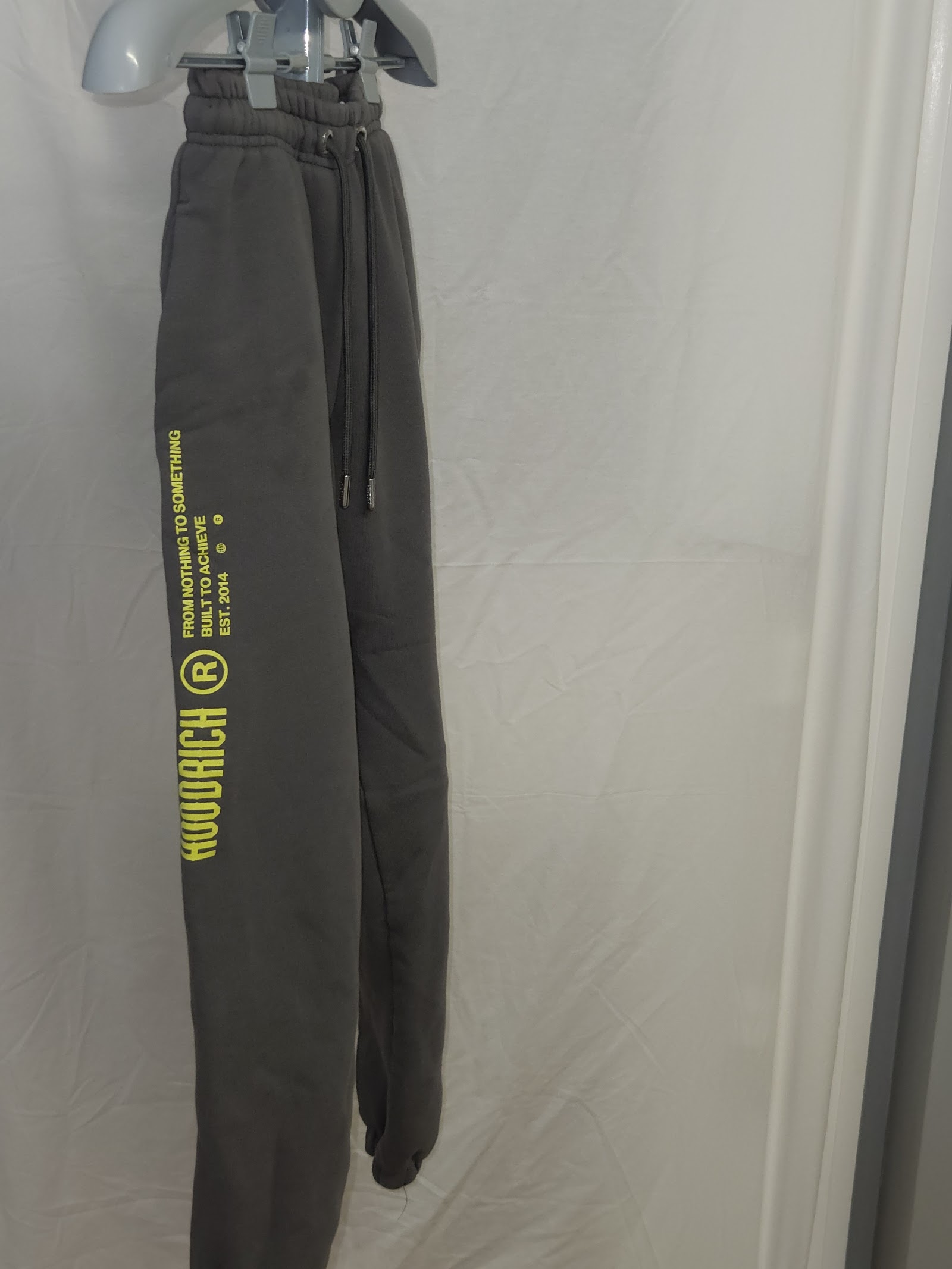 Genuine Hoodrich Charcoal utility-logo cargo cuffed joggers, XS, photo 2
