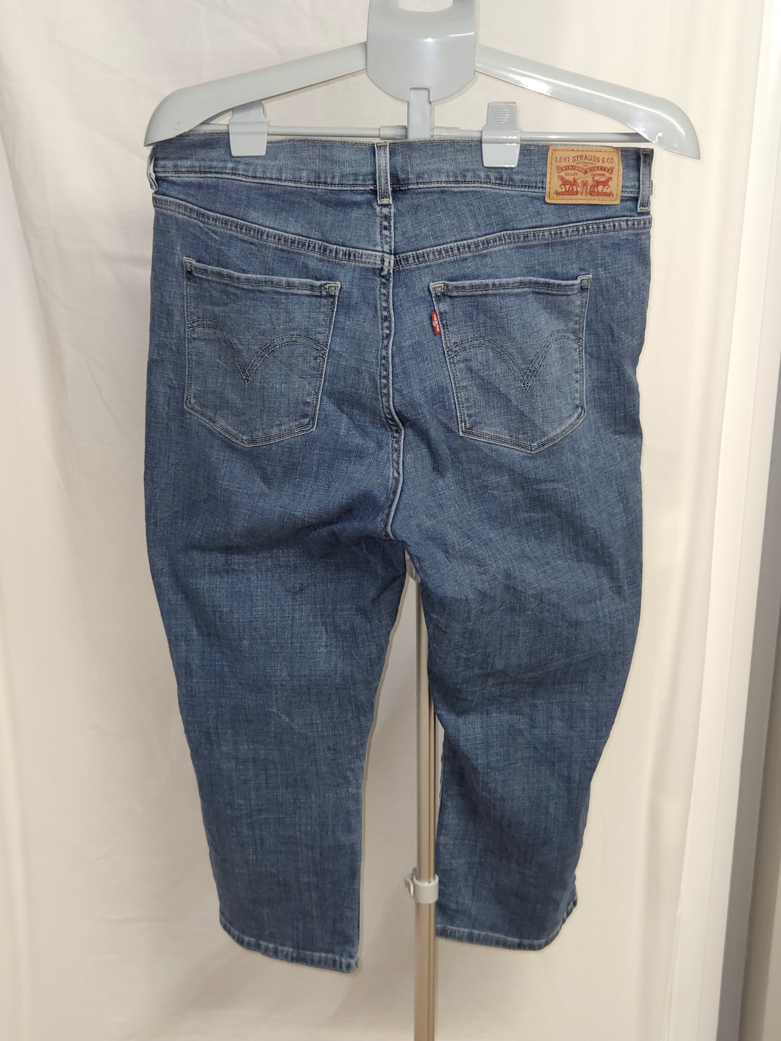 Genuine Levi's Classic Capri Mid Blue Jeans, 14 / W32, photo 2
