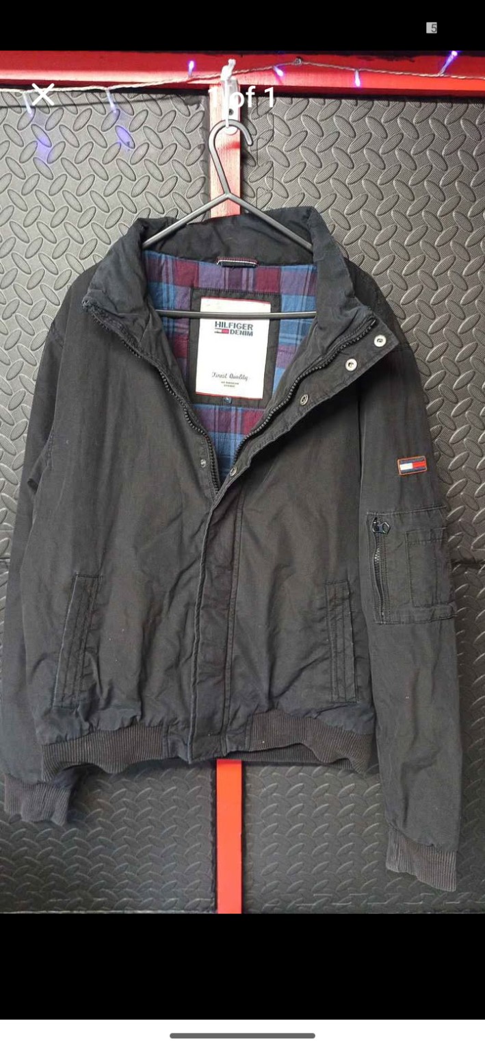 Tommy Hilfiger Denim Men’s black checked-lined coat